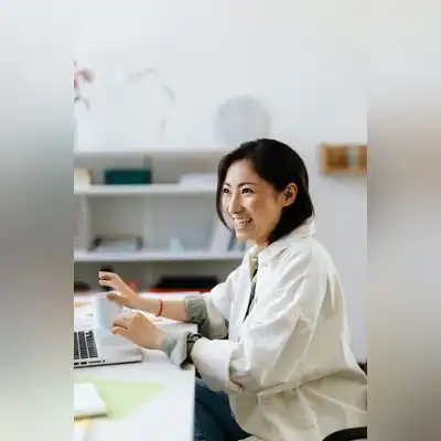 邹博月